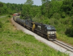 CSX and NS power on the same train